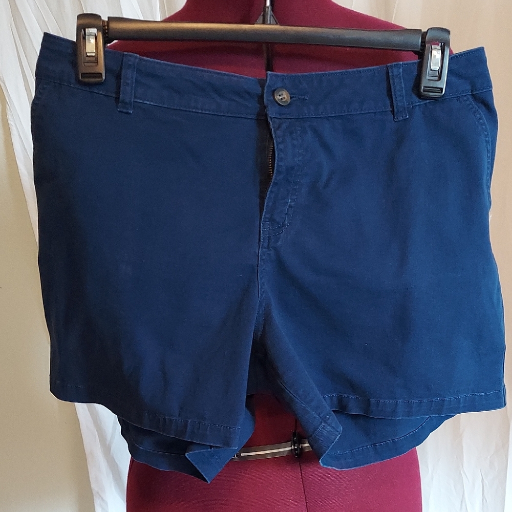 A.N.A. Navy Blue shorts. Size 18.